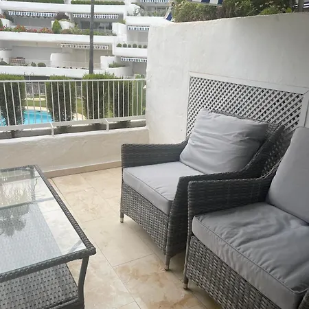 Apartamento Con Vistas Rio Real Apartment Marbella